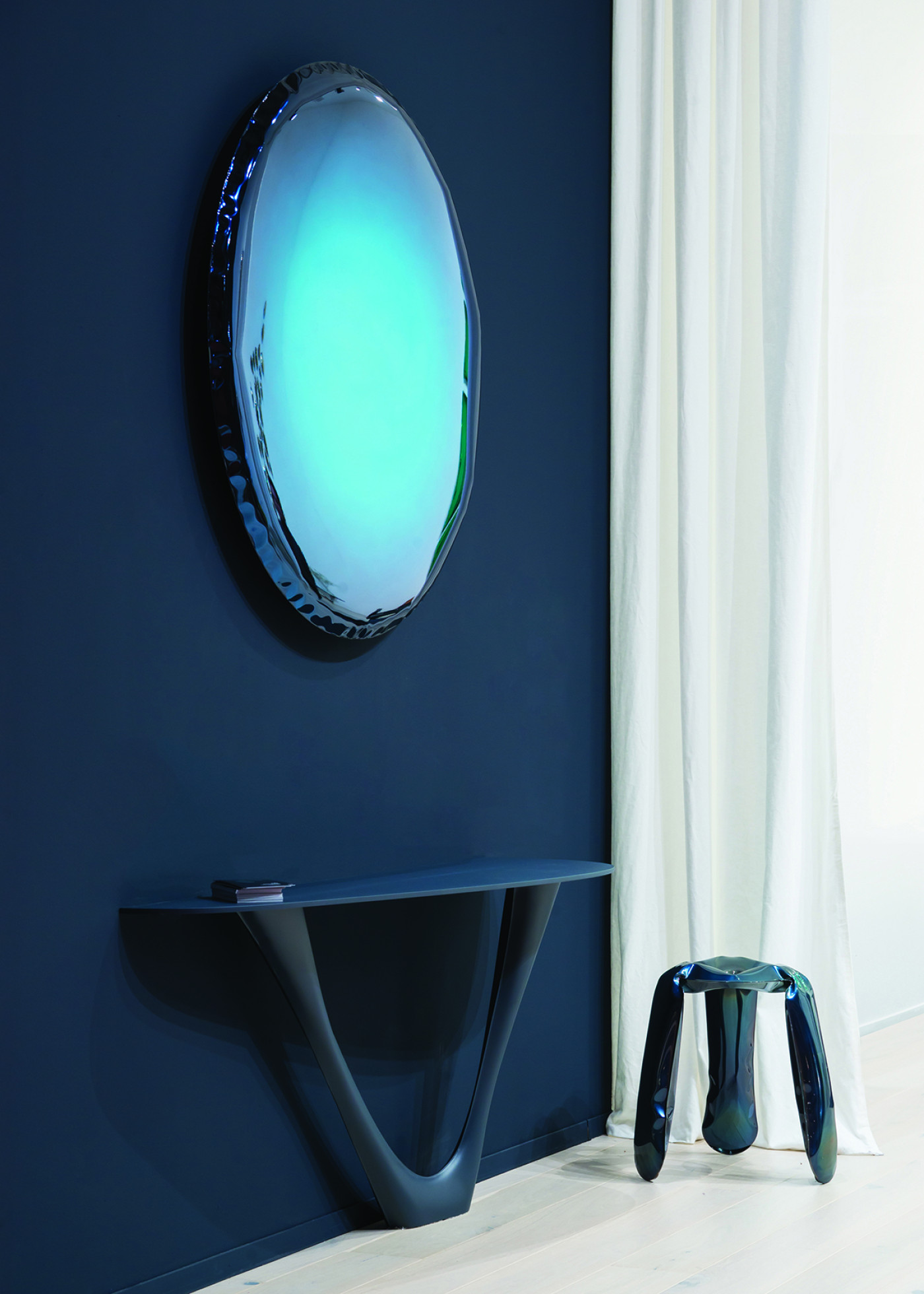 Zieta_OKO_95_Mirror_Deep_Space_Blue_Gradient_Collection