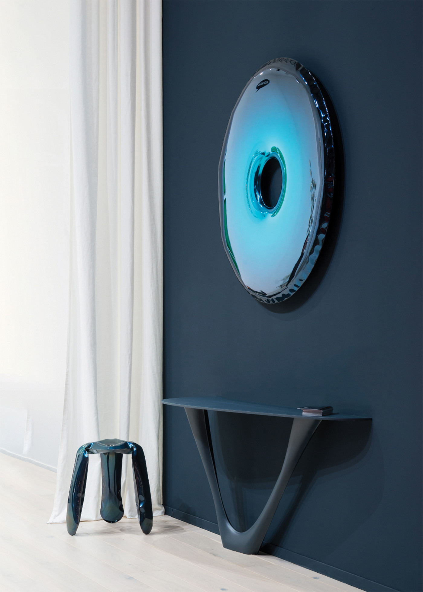 Zieta_RONDO_95_Mirror_Deep_Space_Blue_Gradient_Collection