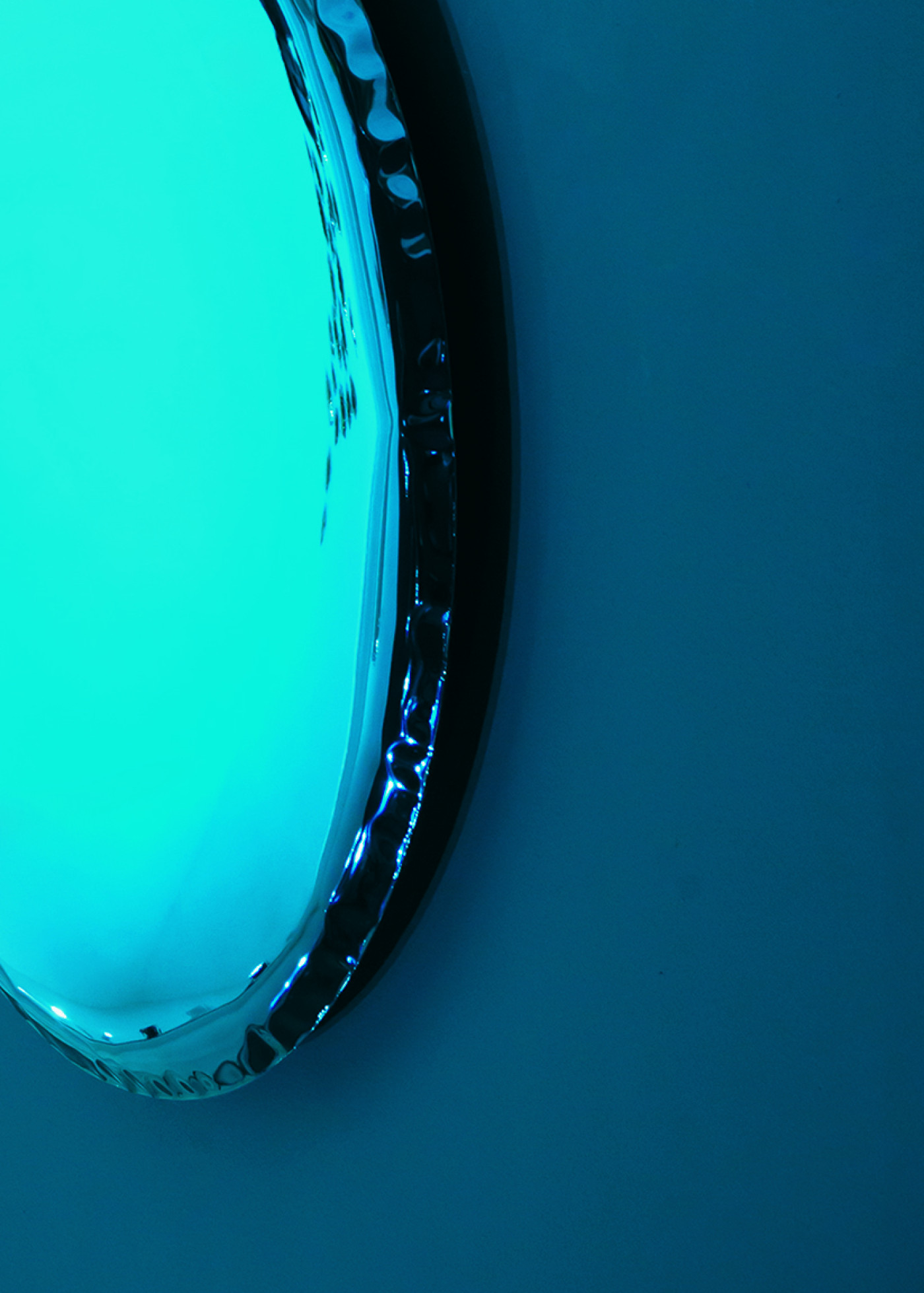 Zieta_TAFLA_O_Mirror_sapphire_Gradient_Collection_interior_1