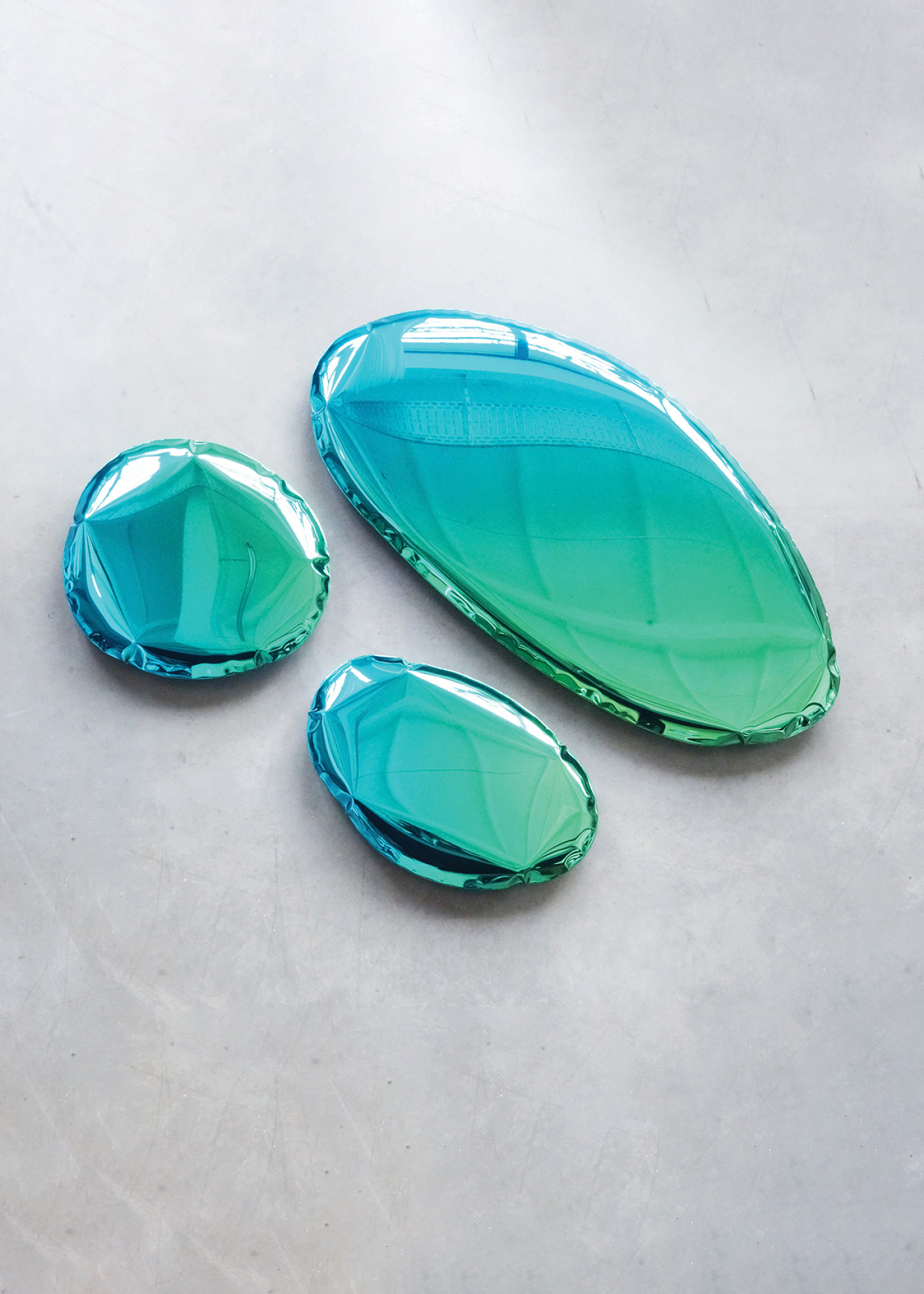 zieta_TAFLA_Mirror_O_Sapphire-Emerald_Gradient_Collection
