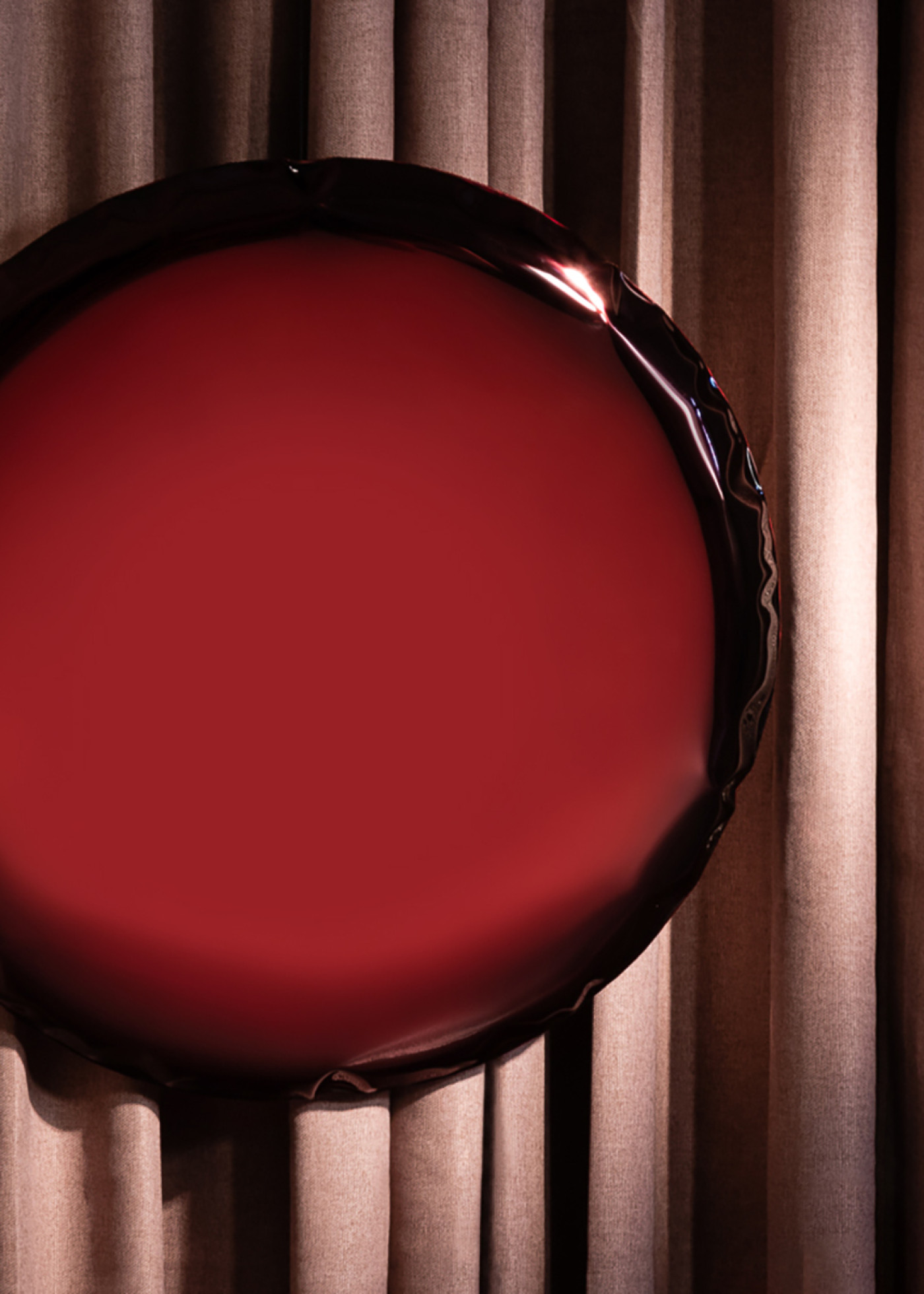 Zieta_OKO_Mirror_red_rubin_Transitions_CollectionN