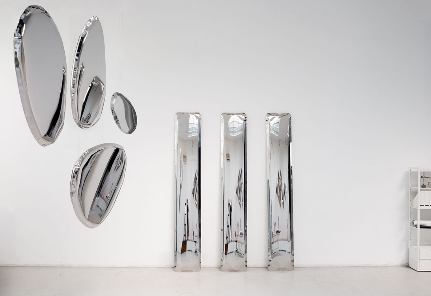 Zieta_TAFLA_IQ_Mirror_inox_Zieta_Collection_7 (3)