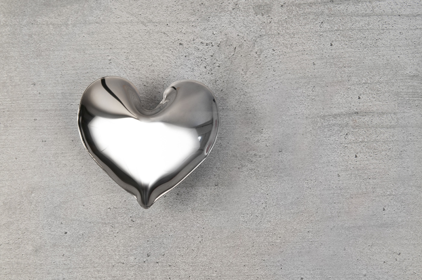 Zieta_Hot-Heart_inox_polished_Zieta_Collection_2