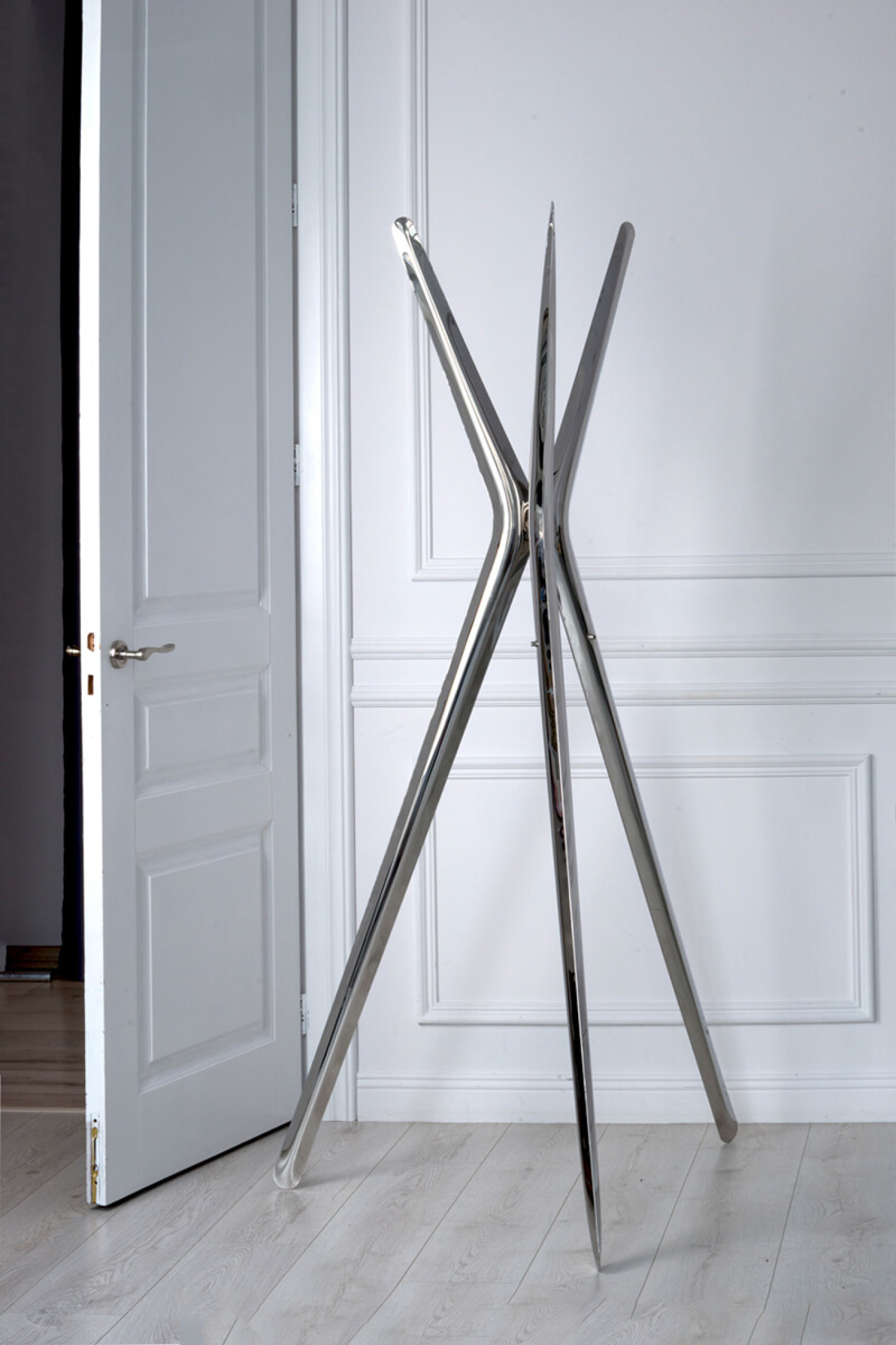 hanger by zieta studio 