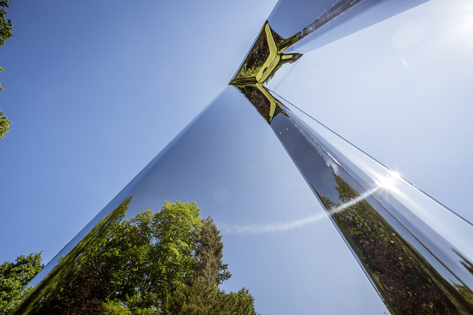 metal sculpture by zieta studio 