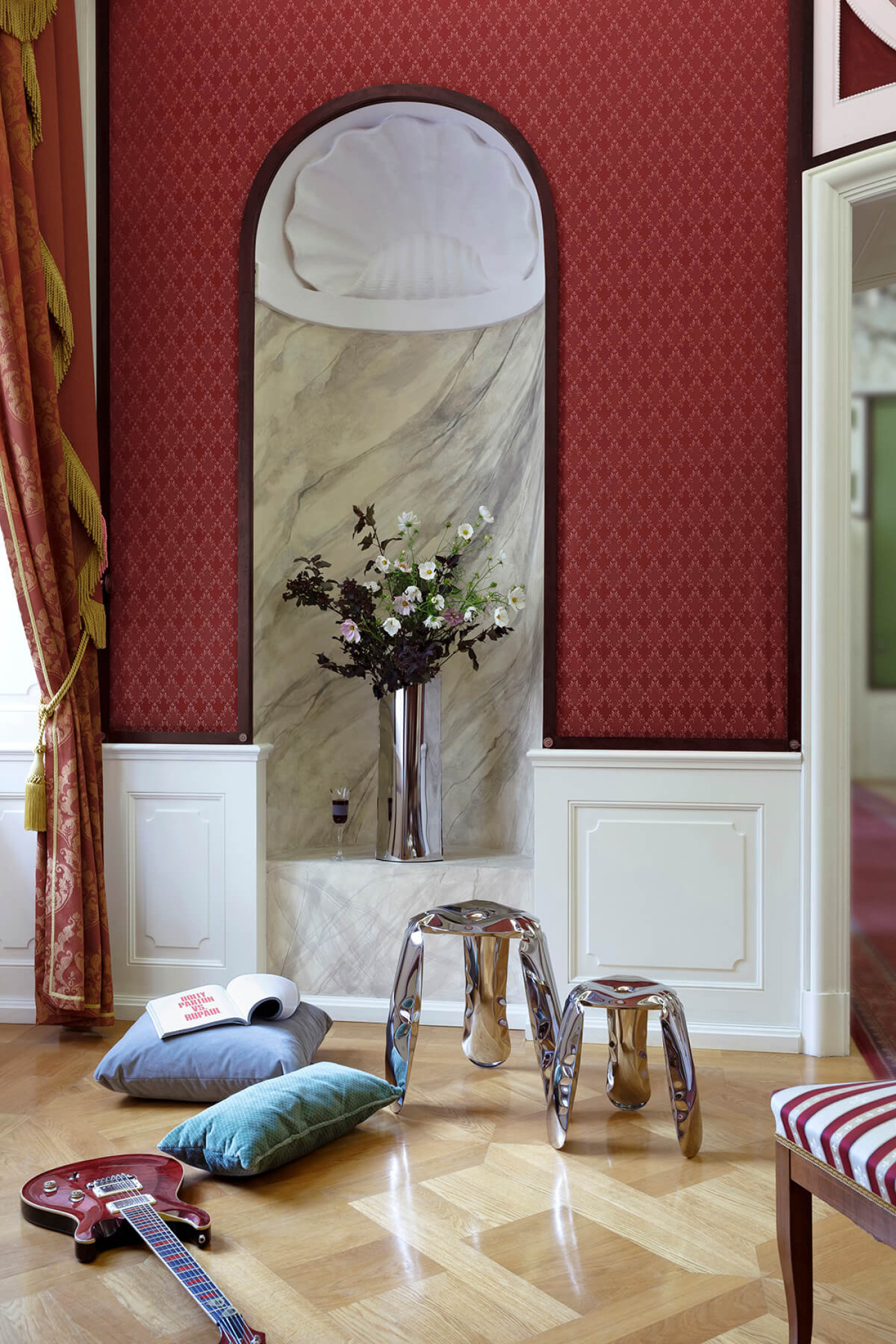 Zieta_PAROVA_Vases_L_Inox_Zieta_Collection_1_fot.Alicja_Kielan