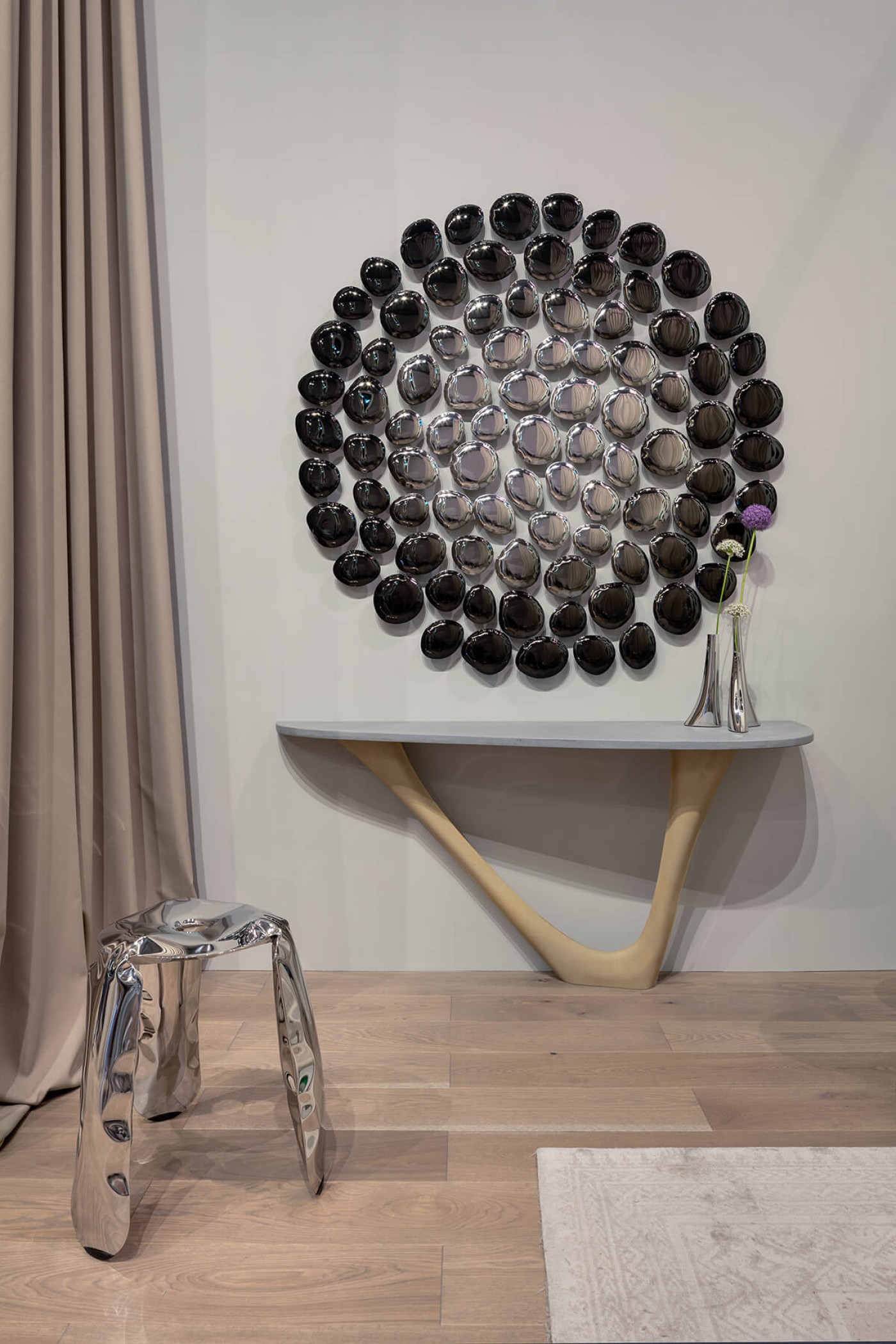 Zieta_MERCURY_dark_matter_PLOPP_standard_inox_polished_LEYKI_inox_polished_G-CONSOLE_concrete_top_Salone_del_Mobile_2022_fot_Michał Jarosz_14