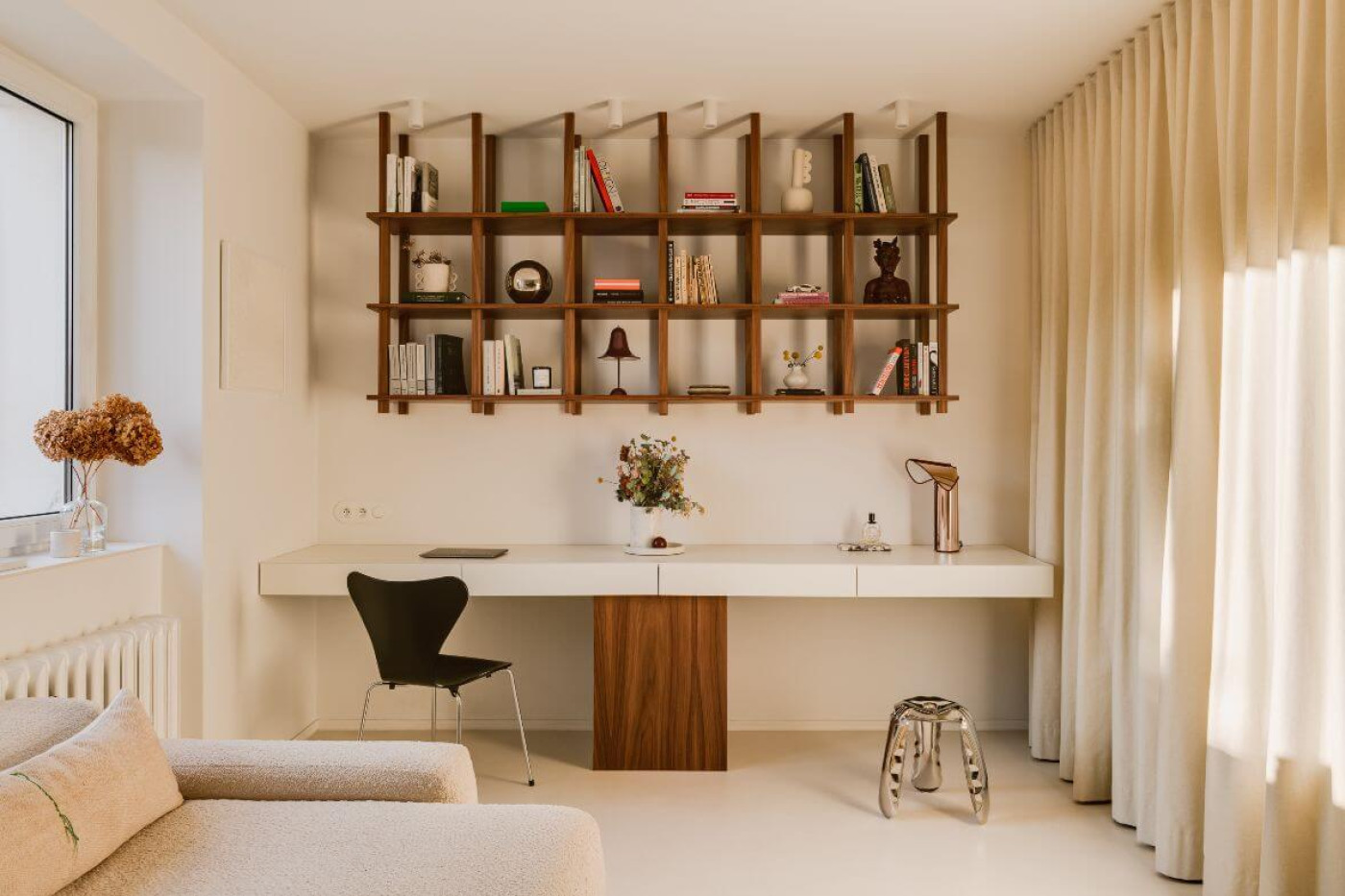 Zieta Plopp mini steel inox in a room