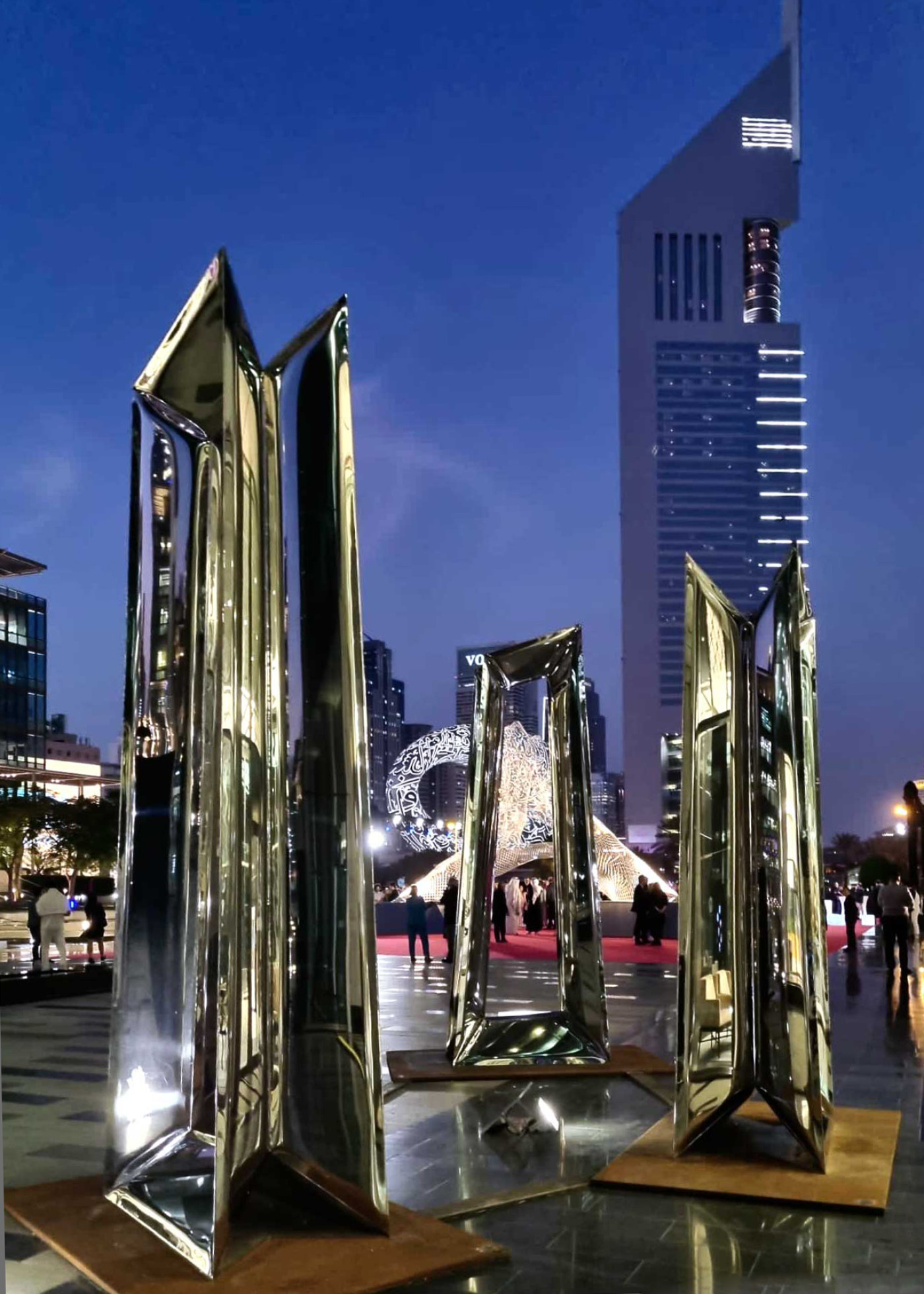 Zieta Studio Dubai 2023 Sculpture Park, Urban Crystals Sculpture