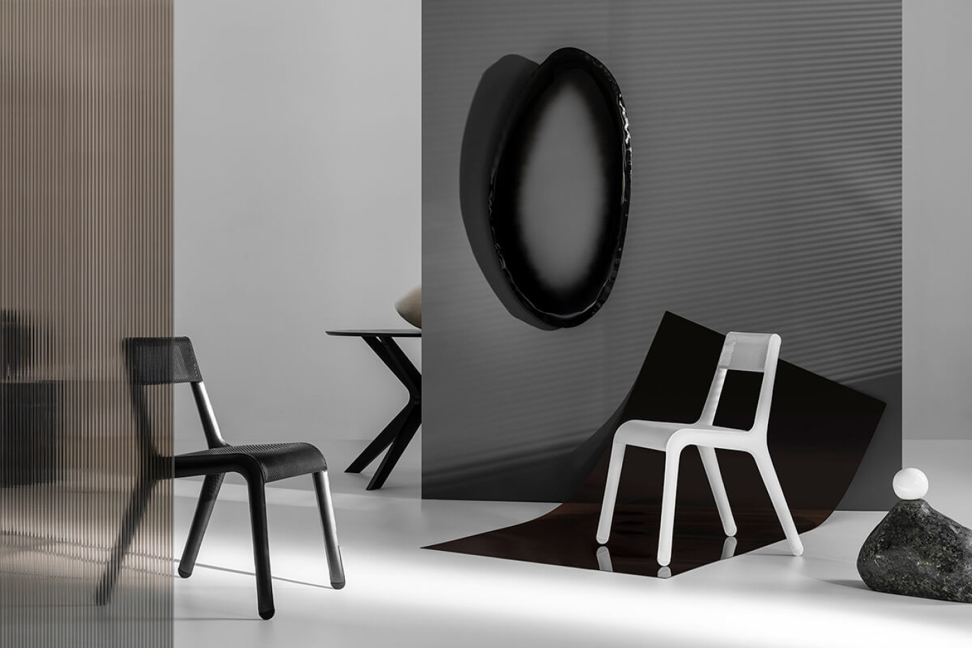 Zieta_ULTRALEGGERA_Chair_anodic black___white_matt_RAL_9010_Zieta_Collection_photo_Weronika_Trojanowska_1