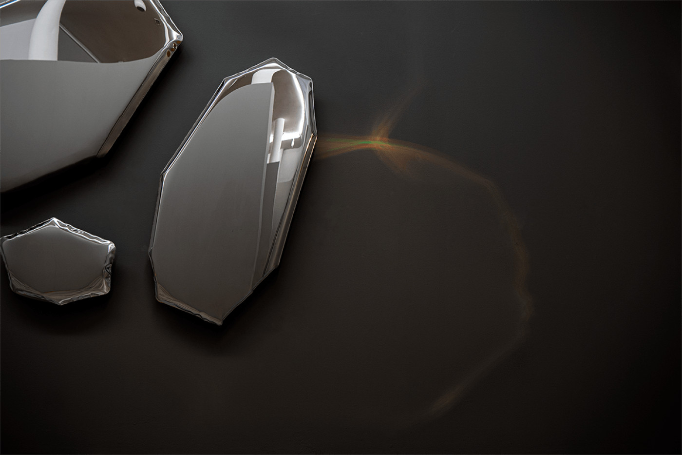 Zieta_TAFLA_C_Mirror_inox_Zieta_Collection_fot_Laura_Korzeniowska_2