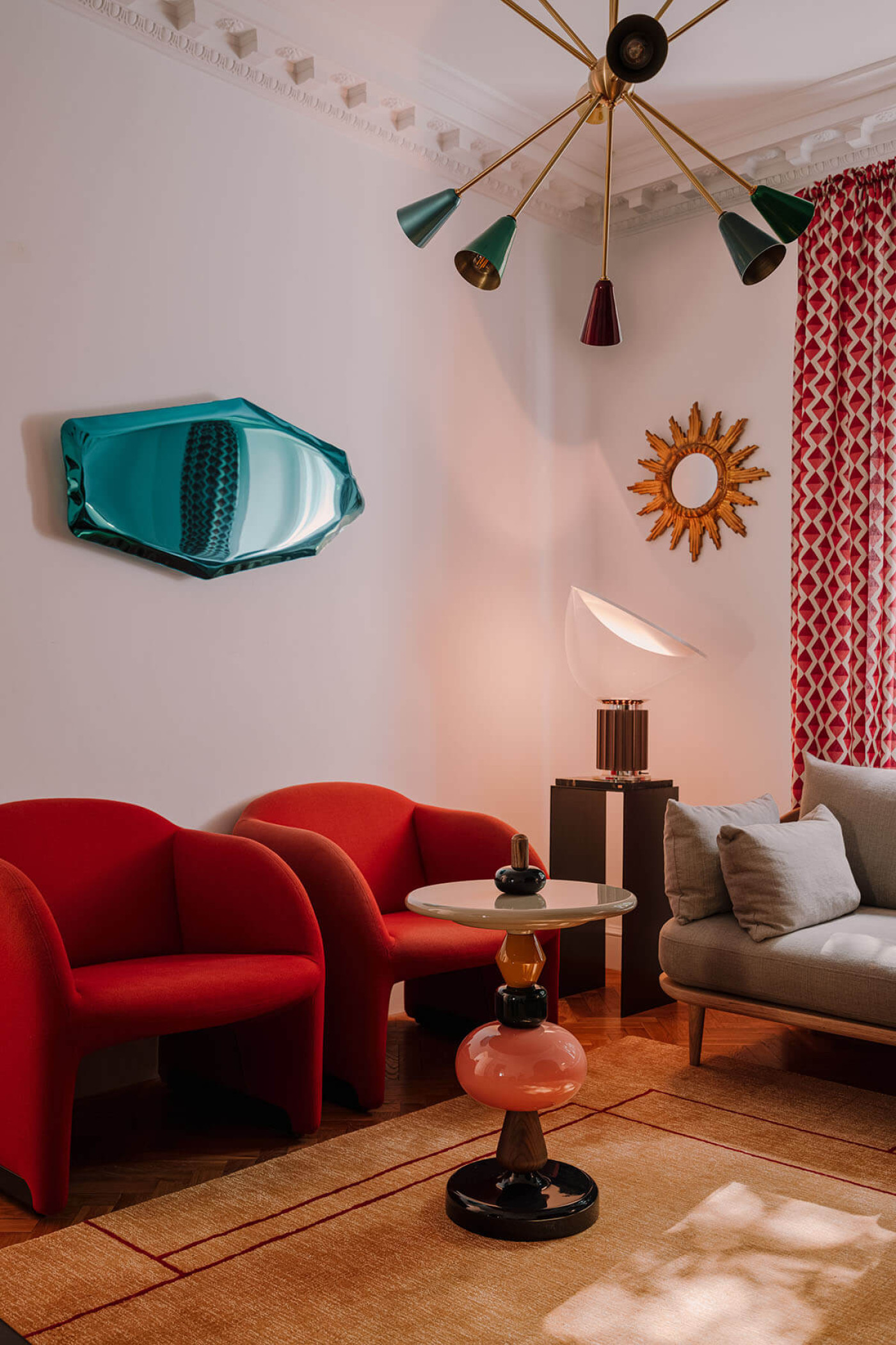 ZIETA STUDIO TAFLA C MIRROR sapphire ph Pion Studio set design Bartosz Dubiak