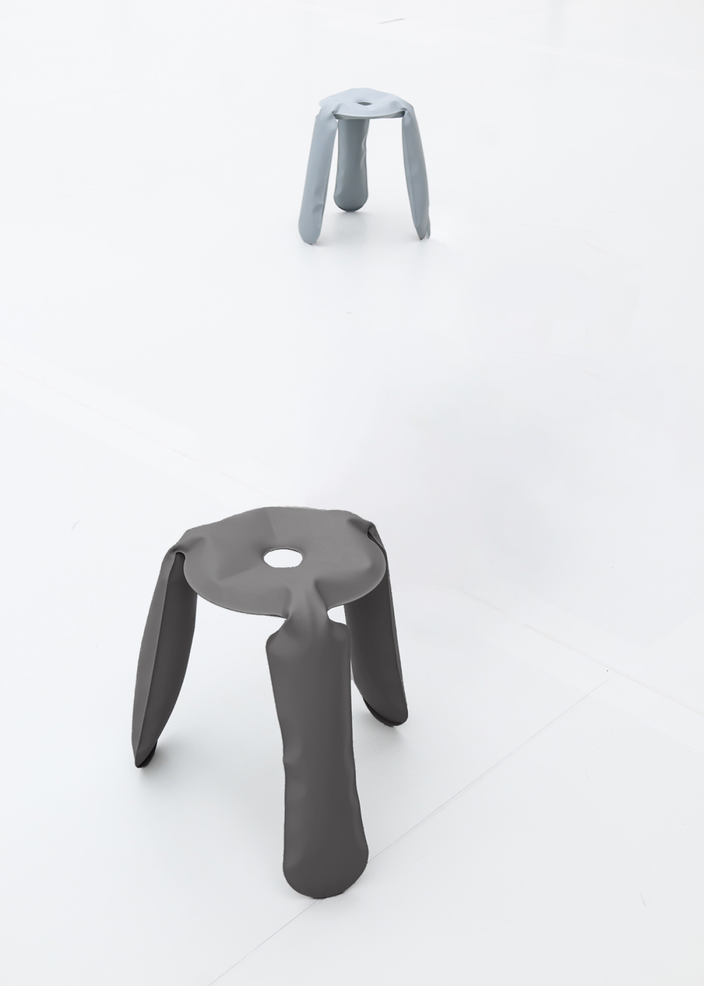 zieta_PLOPP_STANDARD_umbra_grey_matt_RAL_7022_Zieta_Collection_interior