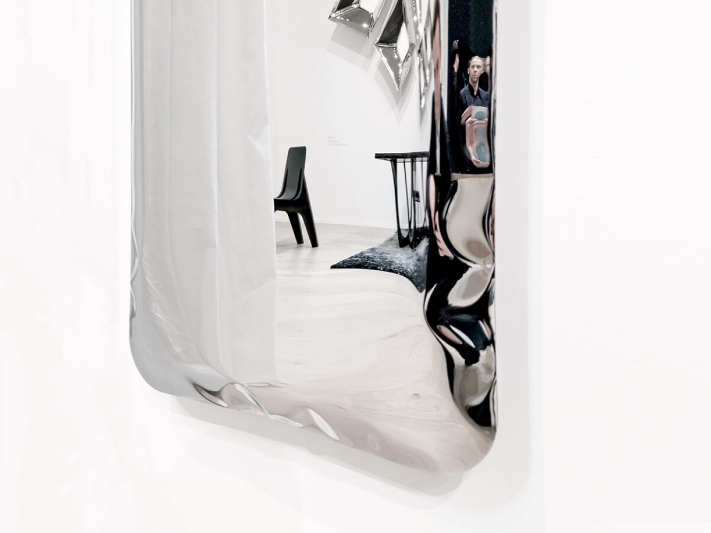 Zieta_TAFLA_IQ_Mirror_inox_Zieta_Collection_3