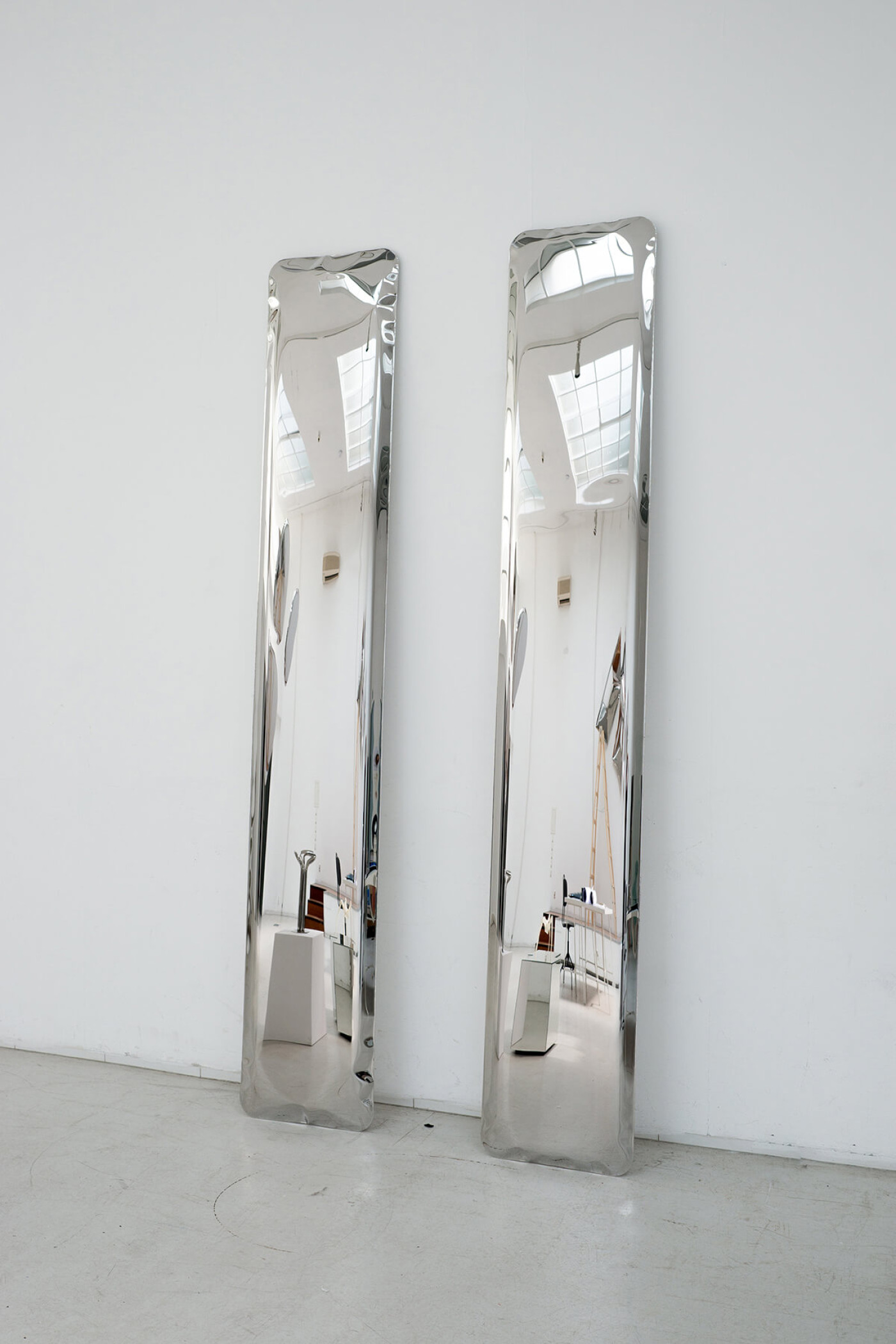 Zieta_TAFLA_IQ_Mirror_inox_Zieta_Collection_8