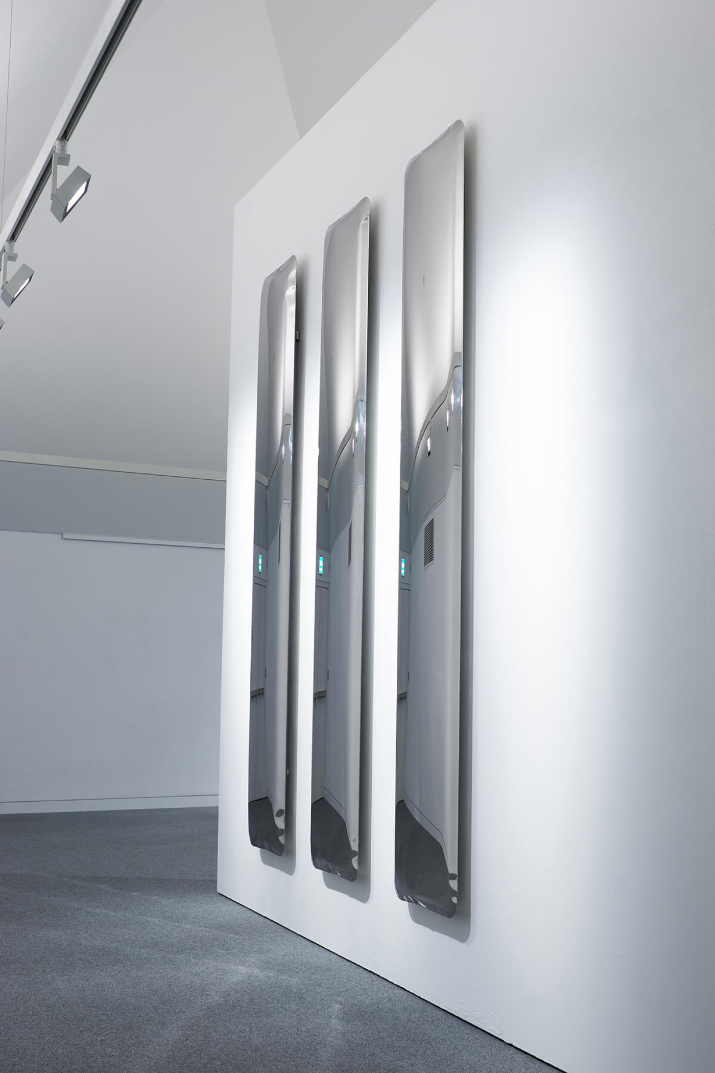 Zieta_TAFLA_IQ_Mirror_inox_Zieta_Collection_4