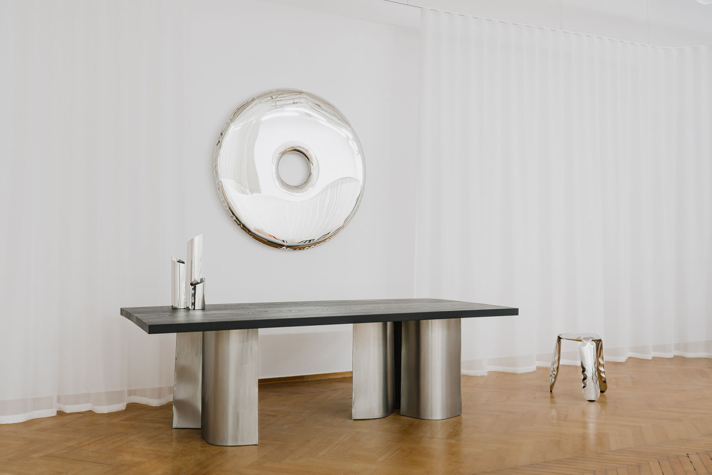 parova table with rondo mirror in interior setting