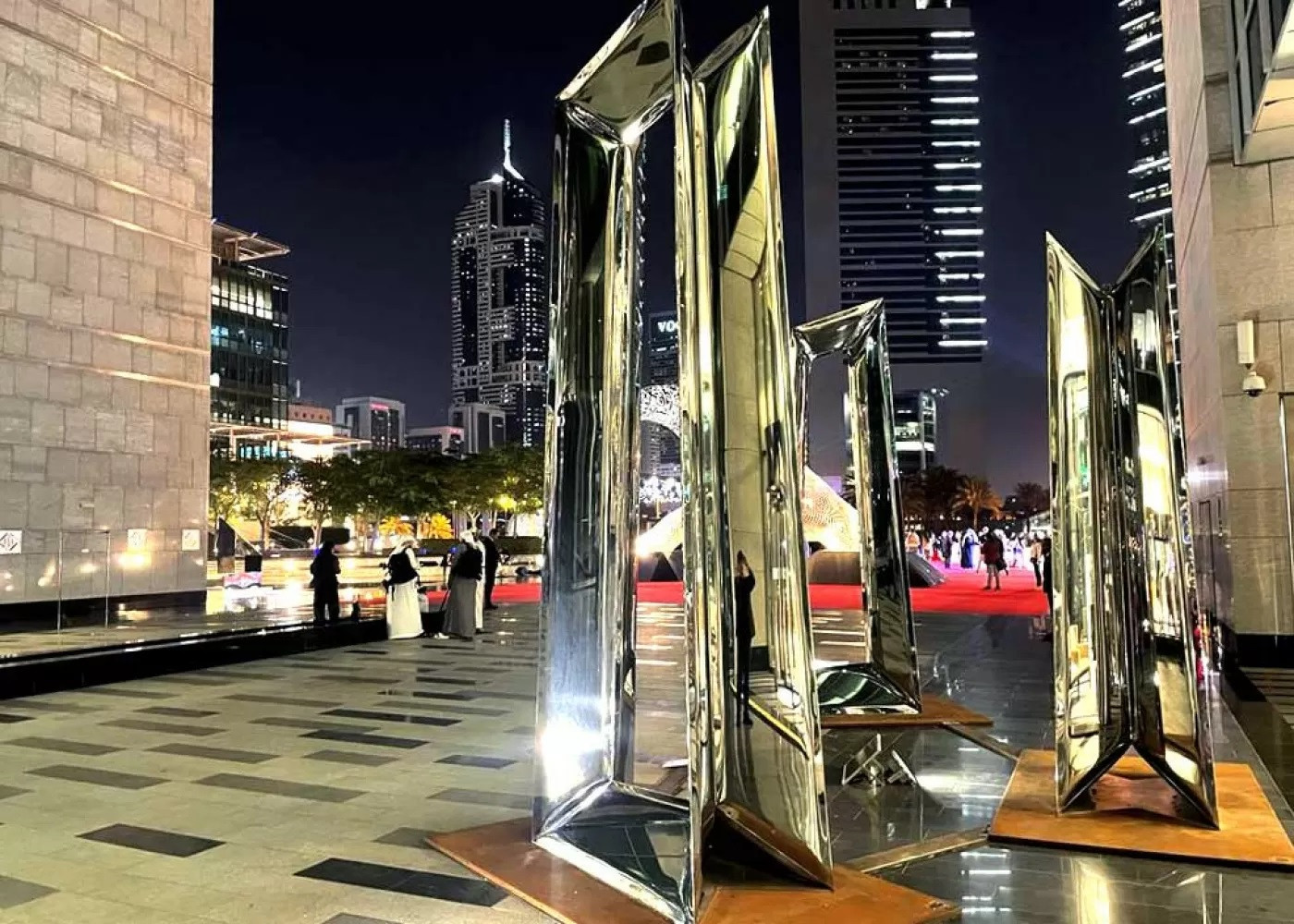 sculptures by zieta studio in dubai