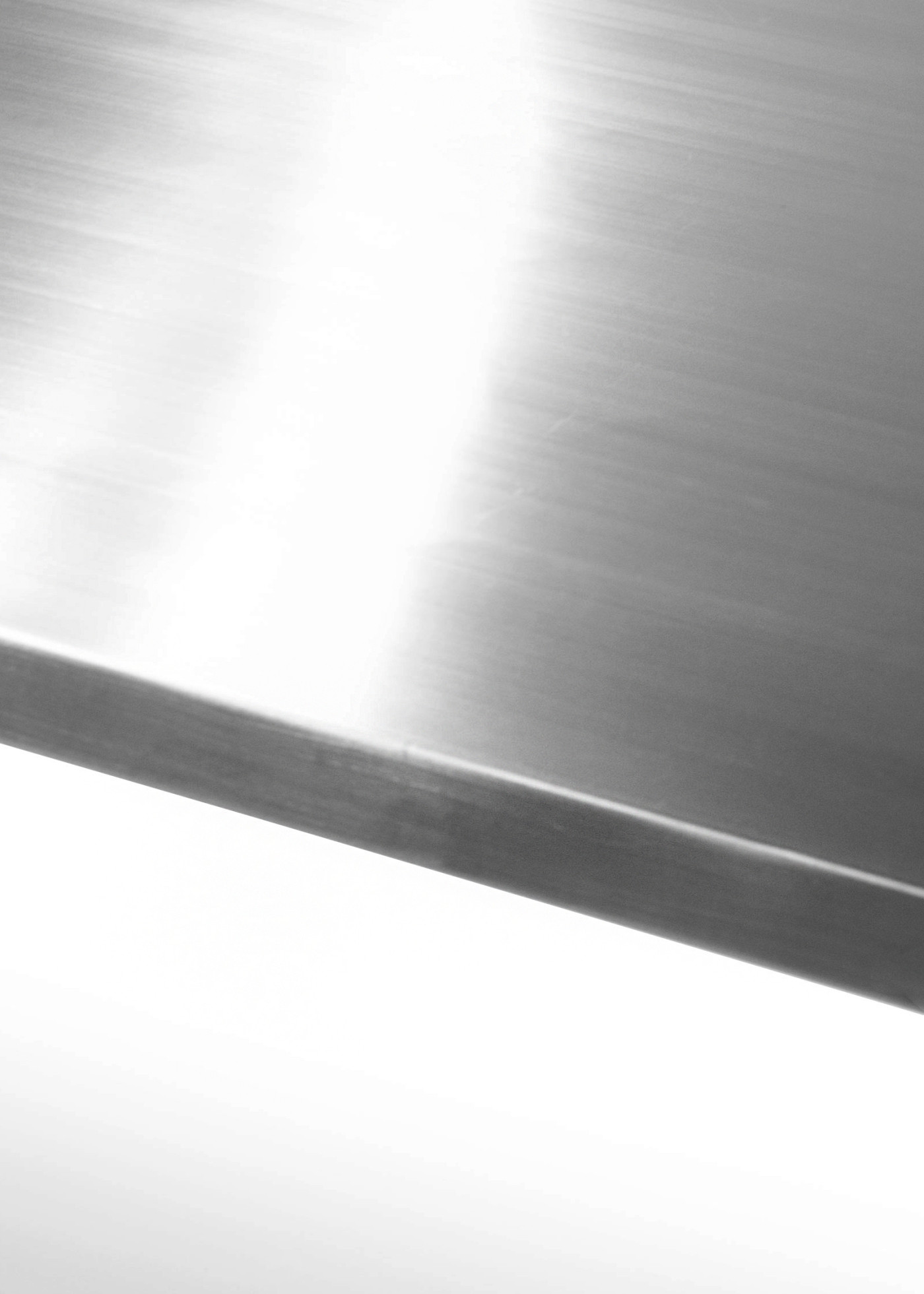 zieta_studio_crash-table2